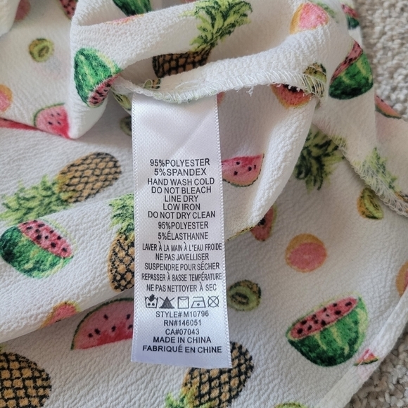 Faith & Bliss Fruit Print Tank XS - LN - Picture 6 of 8